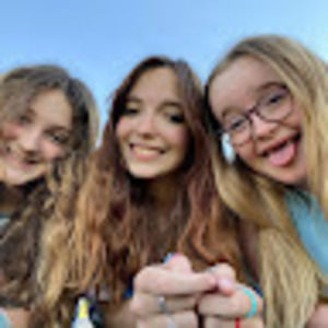 Meet your Posher, Kinley